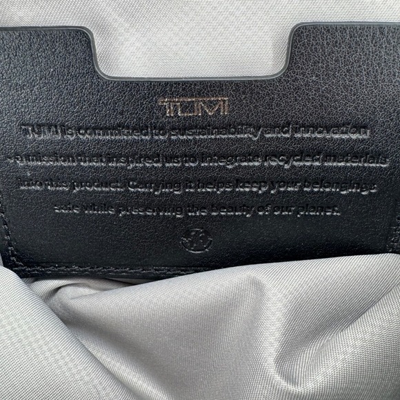 TUMI Voyageur Denver Black Nylon Backpack & TUMI Alpha ID Leather Wallet Set - Picture 6 of 16